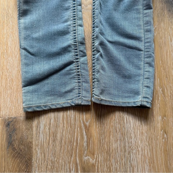 Divided Blue Skinny Jeans by H & M Low Rise Light Wash - Size 6 - Picture 7 of 13